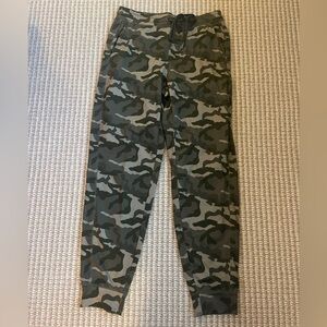 American Eagle joggers